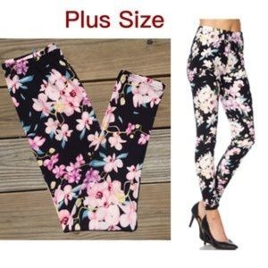 New Mix Plus size 12-18 black floral leggings…